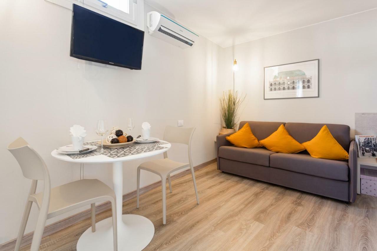 Piazzetta Palladio Romantic Studio Apartment Vicenza Luaran gambar